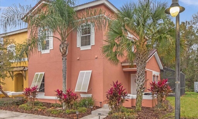 Lake Berkley Casa | 4 Bedrooms/ 3 Bathrooms/ Terra Verde (4746 VB)