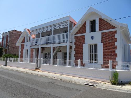 Soulac-sur-Mer Casa | 4 Bedrooms Guest Houses In Soulac-Sur-Mer