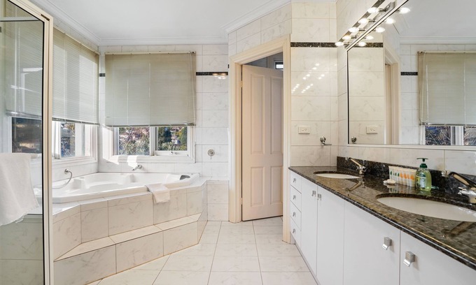 Balwyn North Casa | 4 Bedrooms House in Balwyn Centre