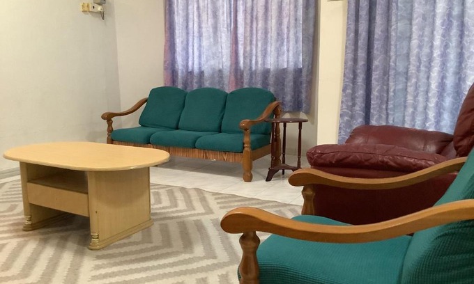 Kampung Kuchai Apartamento | 4 Bedrooms Ipoh Landed House, Ipoh Town
