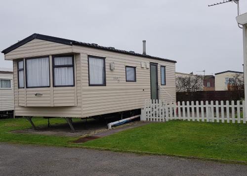 Brean Otro | 4 Berth with private Garden - 58 Brightholme Holiday Park Brean!