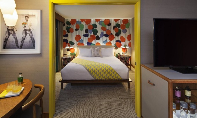 Venice Hotel | 4 Boardwalk King Suite at The Kinney Venice Beach, Onsite Swimming Pool!