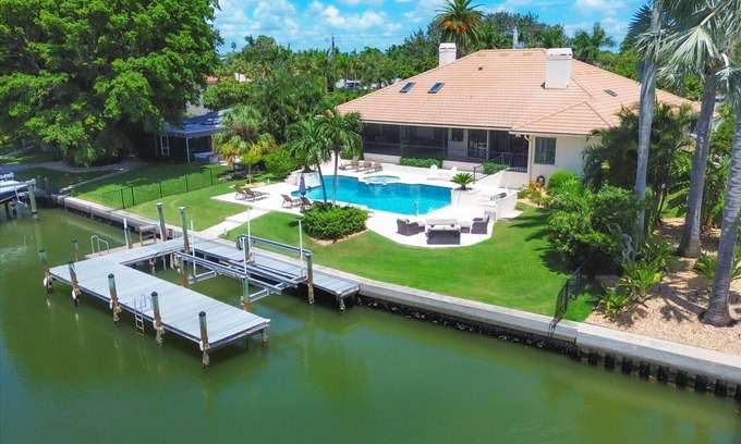 Saint Armands Key Casa | Todo lo que necesitas para unas vacaciones perfectas. 4 dormitorios / 3 baños Canal Lido Inicio