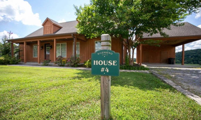 Normandy Otro | 4 BR House on Working Ranch with Lake and River #4