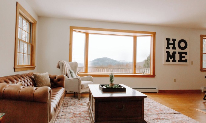 Marlboro Casa | 4 BR Mt Snow Okemo Ski Chalet w Amazing views!