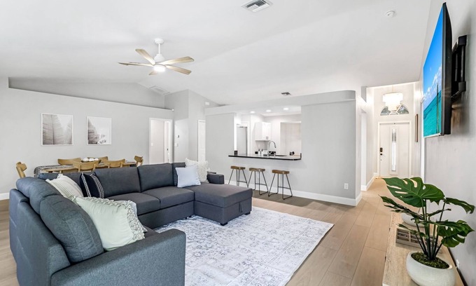 Willoughby Acres Casa | 4 BR private Naples home with heated pool/spa, 10 minutes to the beach