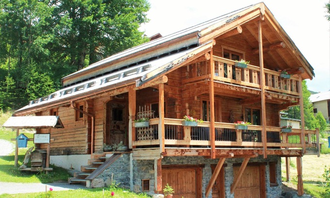 Molines-en-Queyras Chalet De Esquí | 4 * madera sólida Cabaña en renta