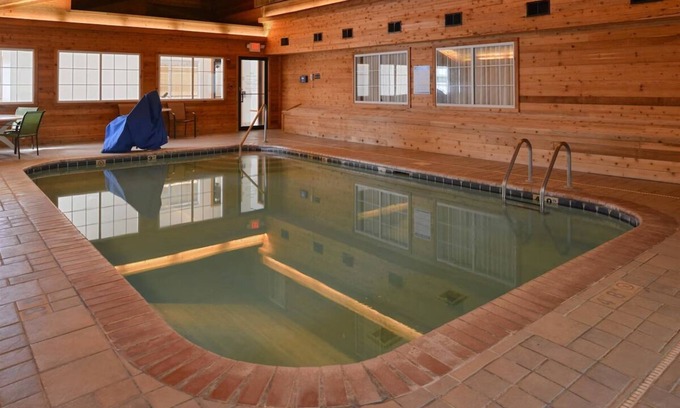 Atlantic Hotel | 4 Comfortable Rooms w/ Kitchenette and BBQ Grill, Perfect for Business Travelers