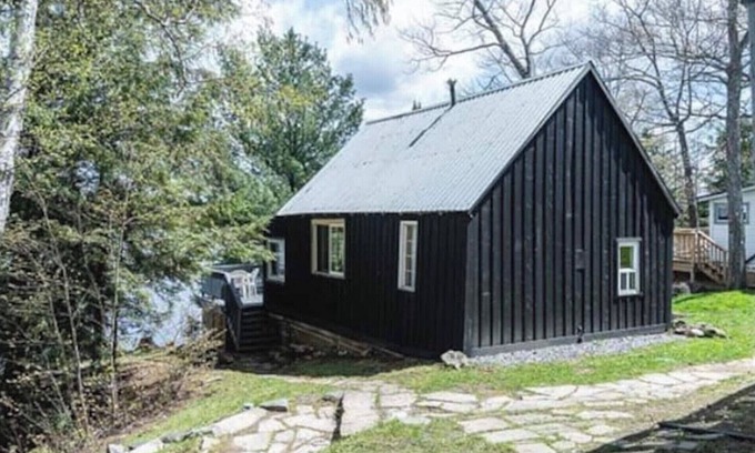 Muskoka Lakes Cabina | #4 Cozy Muskoka Lake Cottages