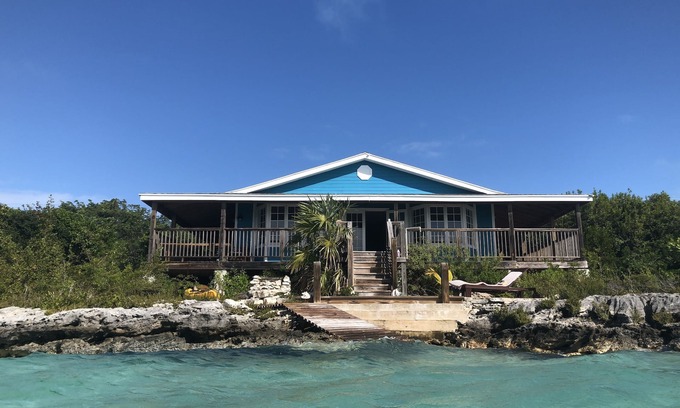 George Town Casa | 4 camas dobles Frente al agua en Fish Fish Flats 10 minutos en coche a George Town Exuma