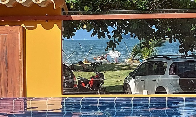 Jabaquara Casa | 4 en-suites,pool, BBQ, beach front, 14 people, 1.3km from old center