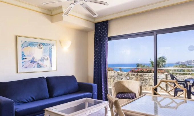 Tarajalillo Apartamento | Apartamento Familiar 4★ con Terraza y 2 Baños en Bahía Feliz