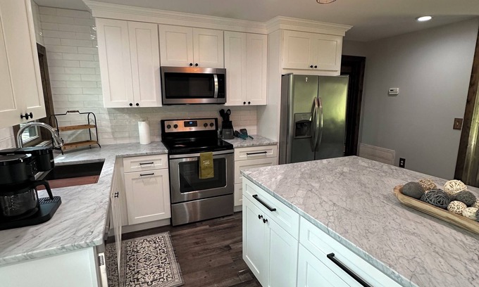 Crane Hill Casa | 4 Free Kayaks -Year Round Deep Water by Trident Marina