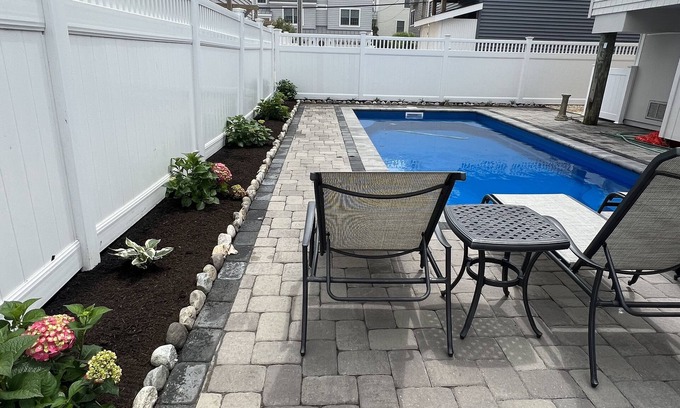 North Beach Haven Casa | 4 houses from the beach w/ brand new pool in LBI