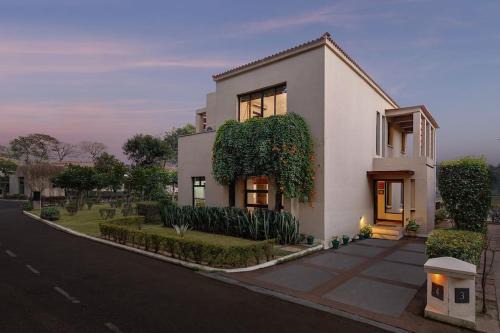 Bissar Akbarpur Casa | 4 Lake View Manesar Golf Villa