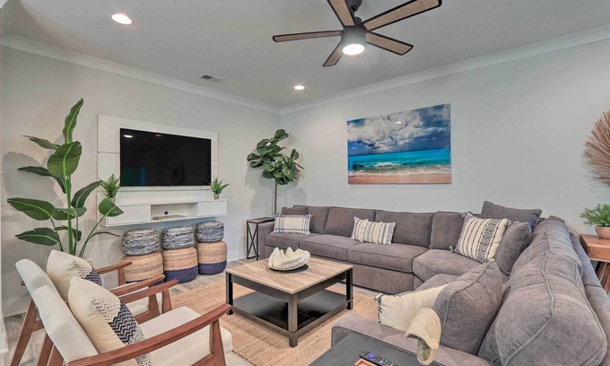 Spanish Wells Casa | 4 Mi to Beach: Family-Friendly Hilton Head Retreat