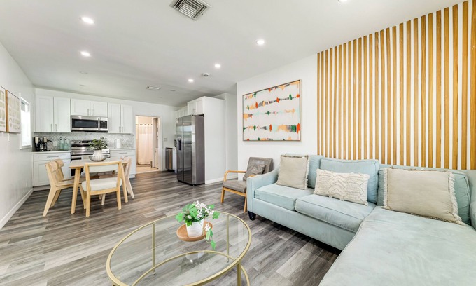 North Andrews Gardens Casa | 4 Mi to Beach: Home w/Patio in Fort Lauderdale!