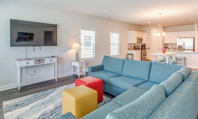 Ocean Isle Beach Casa | 4 Mi to Beaches: Spacious Home in Ocean Isle Beach