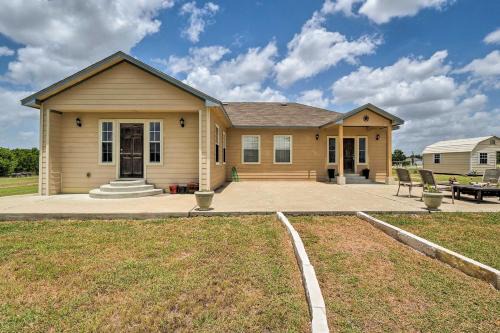 Travis County Casa | 4 Mi to Circuit of the Americas Home with 3 Acres