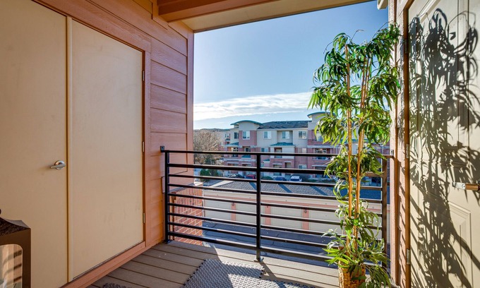 Northeast Park Hill Condominio | 4 Mi to Downtown Denver: Condo w/ Community Perks!