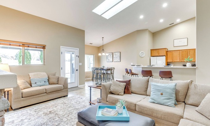 Grand Junction Casa | 4 Mi to Dtwn Grand Junction: Hot Tub Haven!