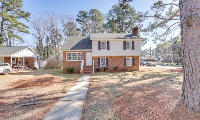 Wilson Casa | 4 Mi to Dtwn: Home w/ Deck & Yard in Wilson