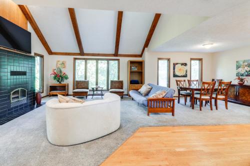 Loveland Casa | 4 Mi to Dtwn Loveland Private Retreat with Decks