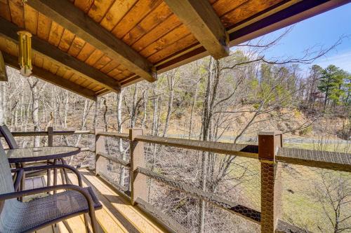 Sevierville Apartamento | 4 Mi to Forbidden Caverns Mtn-View Hideaway!