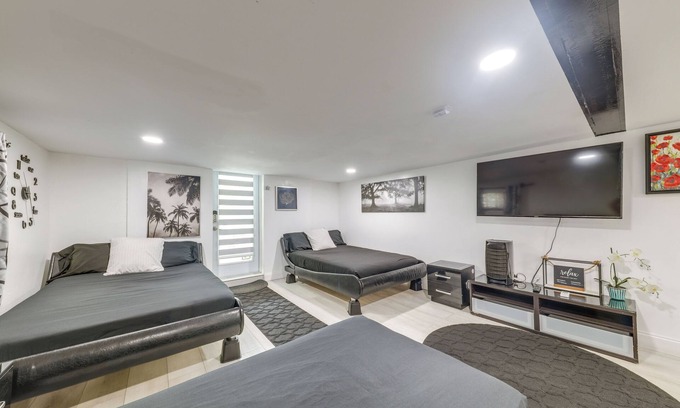 West Park Apartamento | 4 Mi to Hard Rock Stadium: West Park Escape