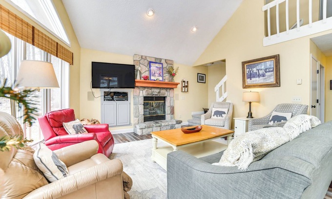 Bellaire Cabaña | 4 Mi to Lake Bellaire: Home w/ Deck & Pool Access!
