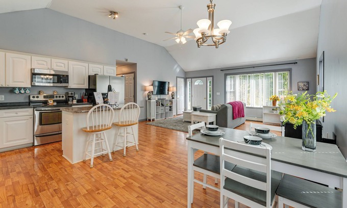 Naples Casa | 4 Mi to Long Lake! Secluded Haven w/Fenced Yard