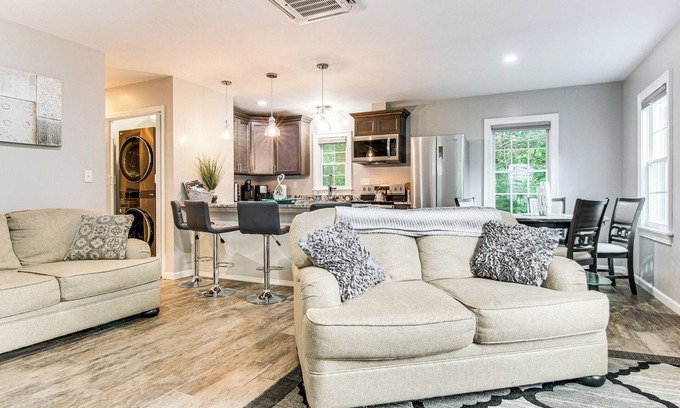 Weaverville Casa | 4 Mi to Main Street: Petite Weaverville Escape!