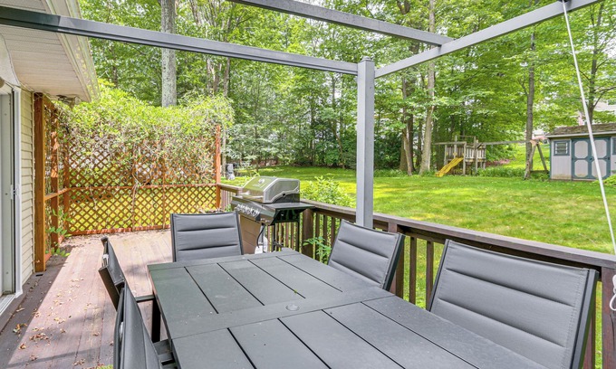 Park Forest Village Casa | 4 Mi to Penn State: Suburban Happy Valley Home