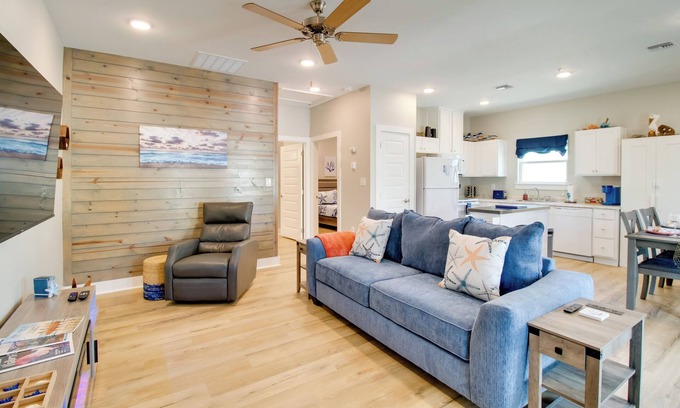 Fulton Cabaña | 4 Mi to Rockport Beach Park: Home w/Resort Perks