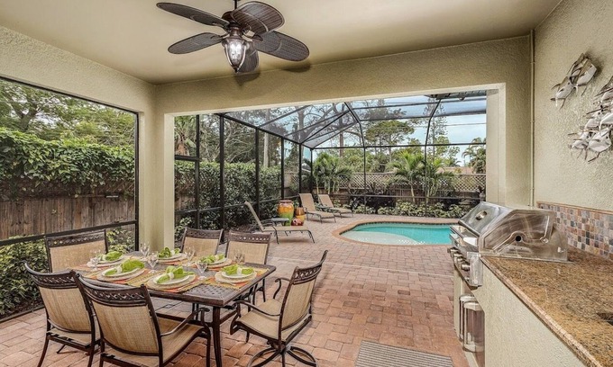 Naples Park Casa | Nueva casa de lujo con piscina privada; Cerca de la playa de Vanderbilt