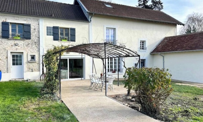 Jouy-sur-Morin Casa | 4-person apartment