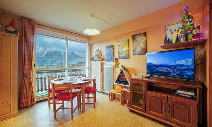 Saint-Etienne-en-Devoluy Apartamento | 4-person family apartment at the foot of the slopes and close to shops