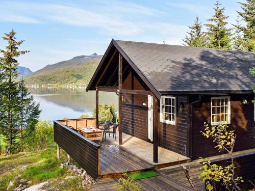 Botnhamn Casa | 4 person holiday home in Botnhamn