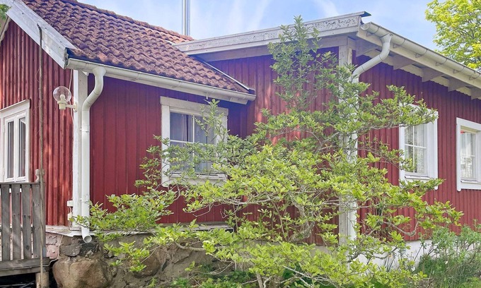 Orust O Casa | 4 person holiday home in HENÅN