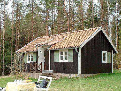 Svarvaremala Casa | 4 person holiday home in HALLABRO-By Traum