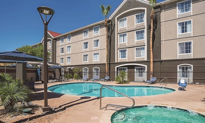 Ahwatukee Foothills Casa | 4 Pet-Friendly Units! Free Breakfast, Onsite Pool, Free Parking