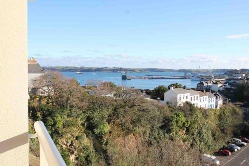 Mylor Churchtown Apartamento | 4 Porth Gwel, Sea View & Parking