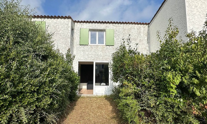La Palmyre Casa | Villa de 4 Piezas, 3 Dormitorios, Mascotas Aceptadas, Aparcamiento, WiFi, Cerca del Mar