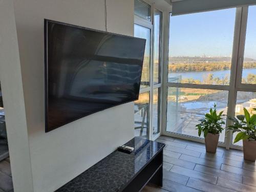 Pozniaky Apartamento | 4 rooms apartment with a view of the Dnieper River