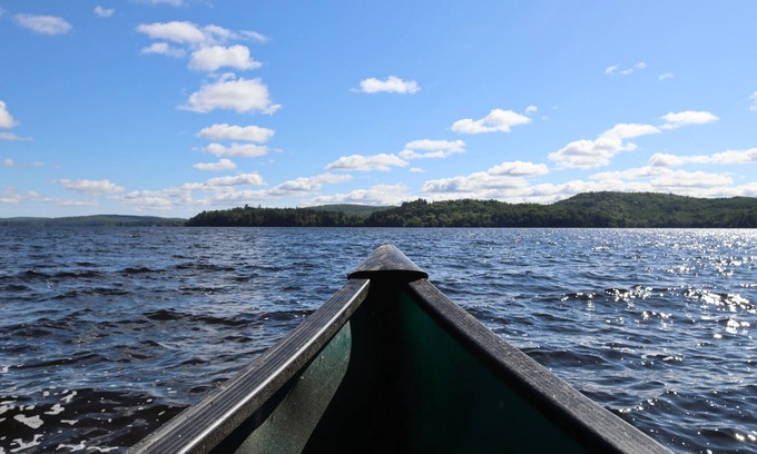 Hastings Highlands Cabaña | 4-season, 4-bedroom, 2-bunkie family and pet-friendly cottage on Kamaniskeg Lake