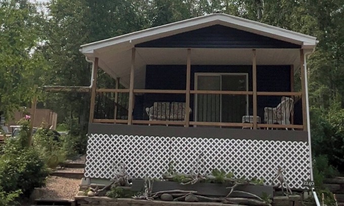 Marean Lake Cabina | 4 Season Cabin great for Summer or Winter activities! Excellent Green Space