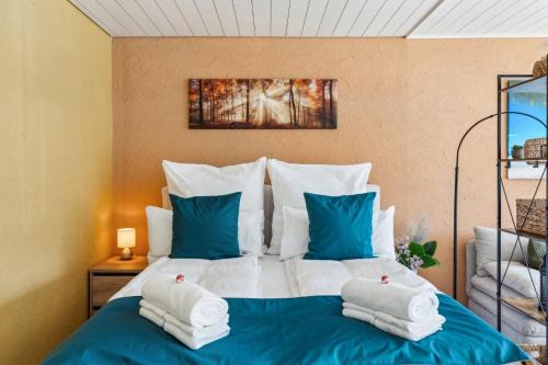 Ingenbohl Apartamento | 4 Seasons Apartment I 1-4 Personen I See, Bergsicht I 65' Smart TV, Tischkicker und Badewanne I Parkplatz