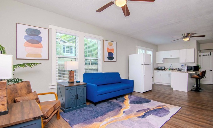 Tampa Heights Apartamento | 4 Seasons of Fall in Tampa Heights - Unit 2