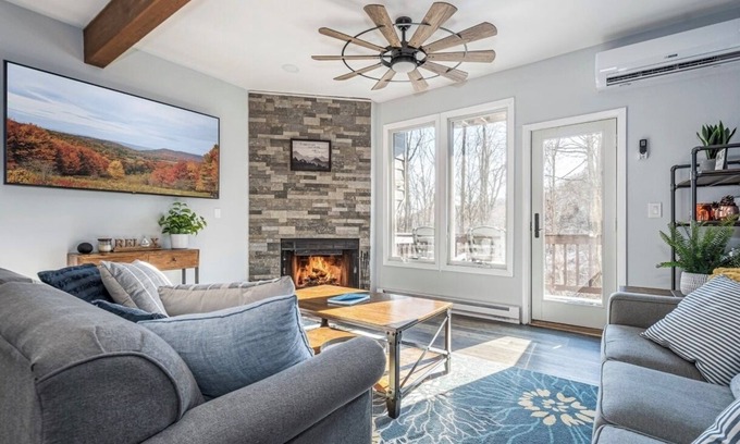 McHenry Casa | 4 Seasons Wisp - Ski In/Ski Out Townhome with Lake Access, Hot Tub