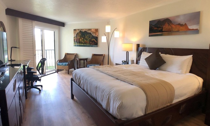 Hanamaulu Complejo | Beachfront Resort - Pasos a la playa, piscinas, jacuzzi, bar de la piscina- ¡WiFi gratis!